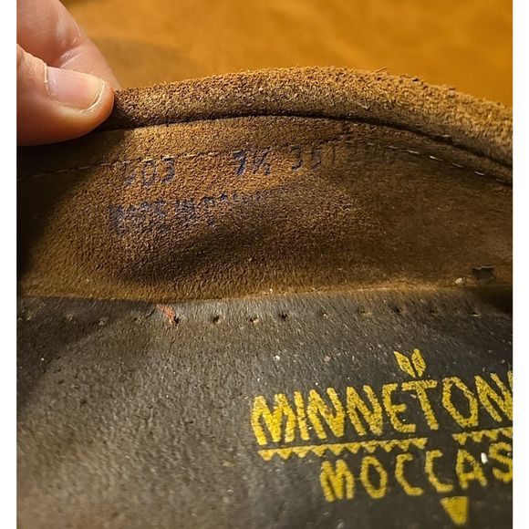 Minnetonka Brown Suede Kilty Moccasin Moc Toe Slip On Slippers Womans Size 7.5 - Picture 5 of 5